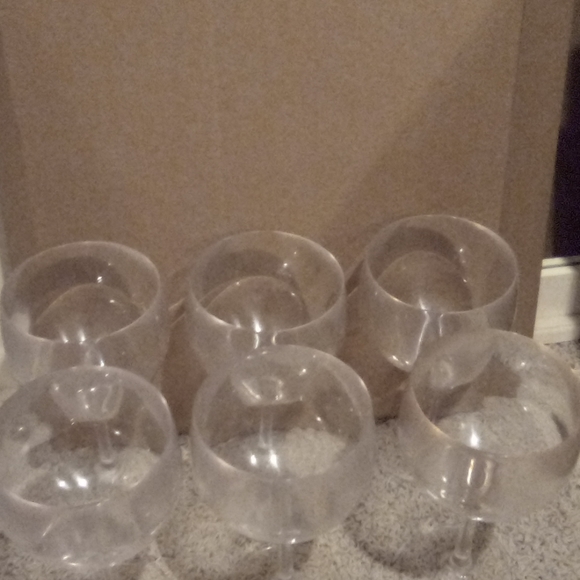 wine cups - Picture 3 of 3